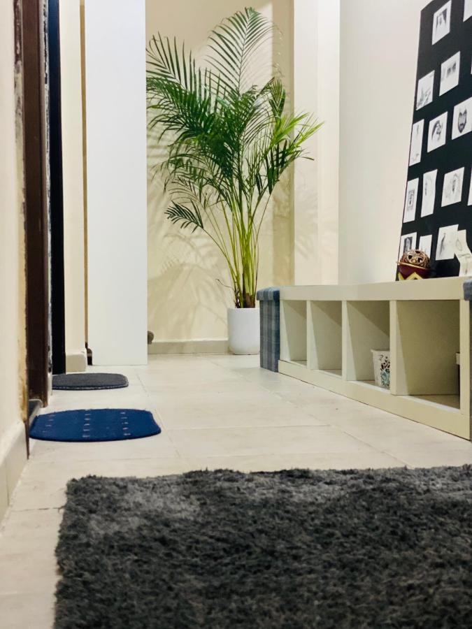Nash Guest House Females Only Dubai Exterior foto