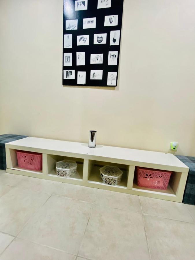 Nash Guest House Females Only Dubai Exterior foto