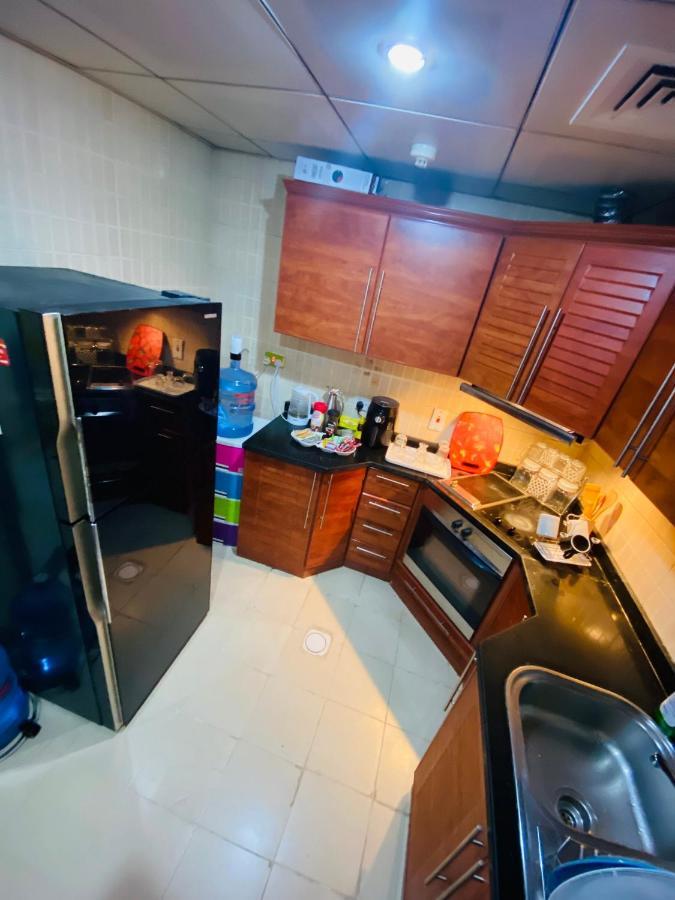Nash Guest House Females Only Dubai Exterior foto
